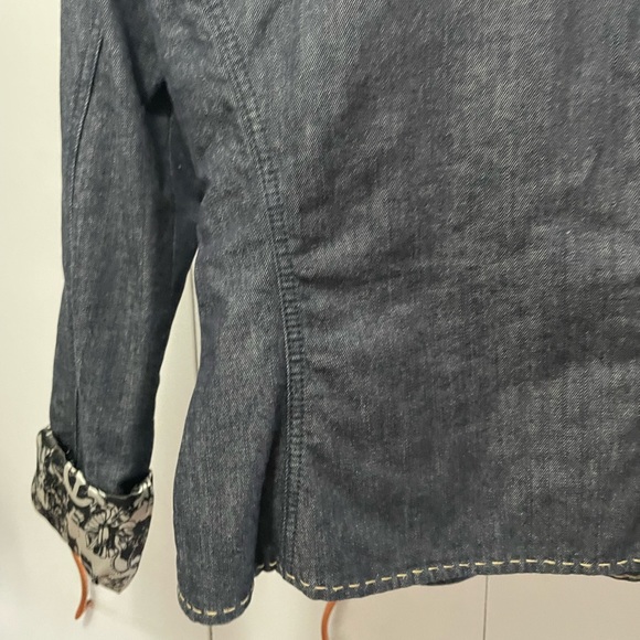 Guess denim blazer. - Picture 8 of 9